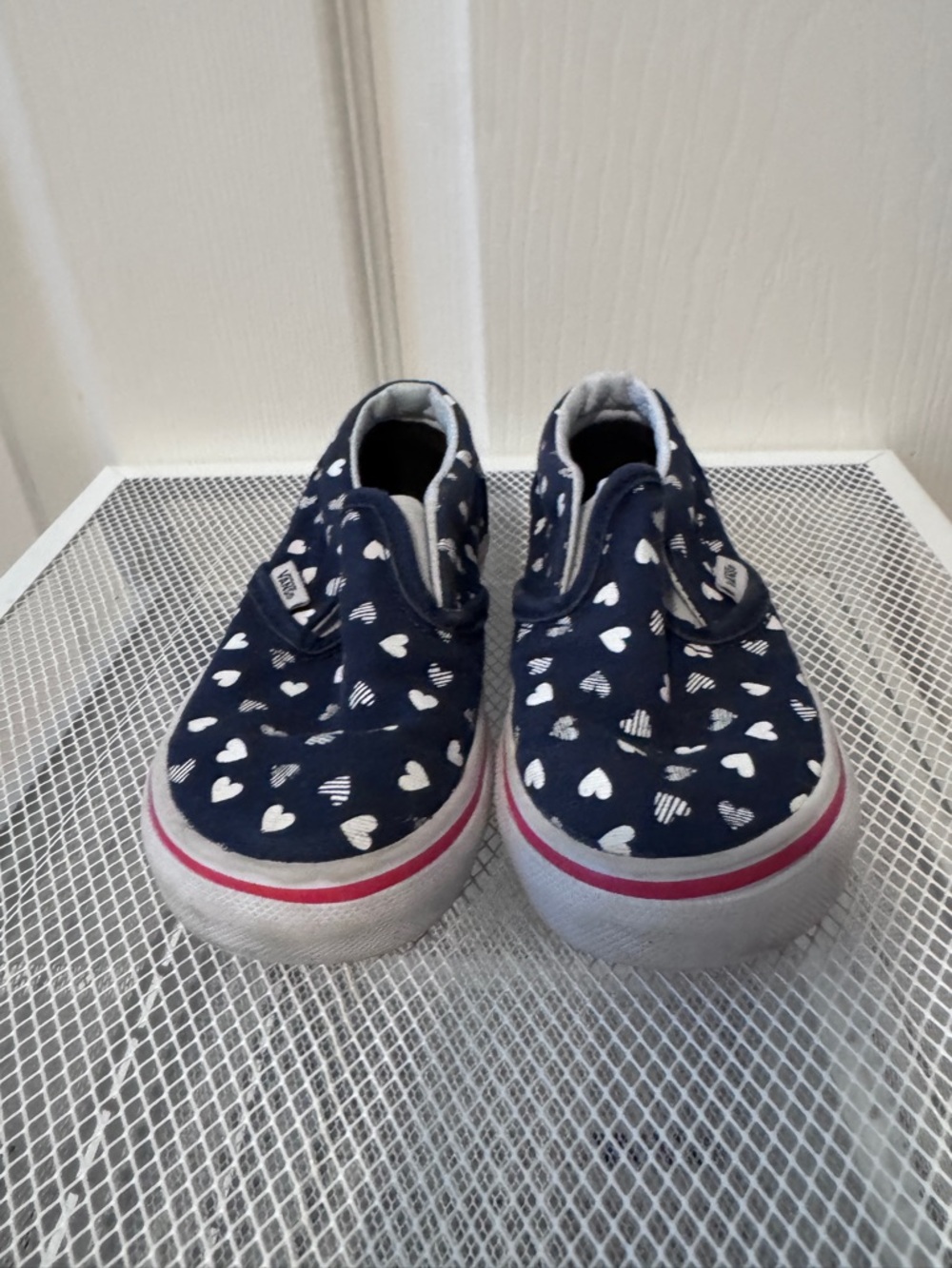 Vans Kids Navy Slip-On Sneakers with White Heart Print and Pink Trim Size 7